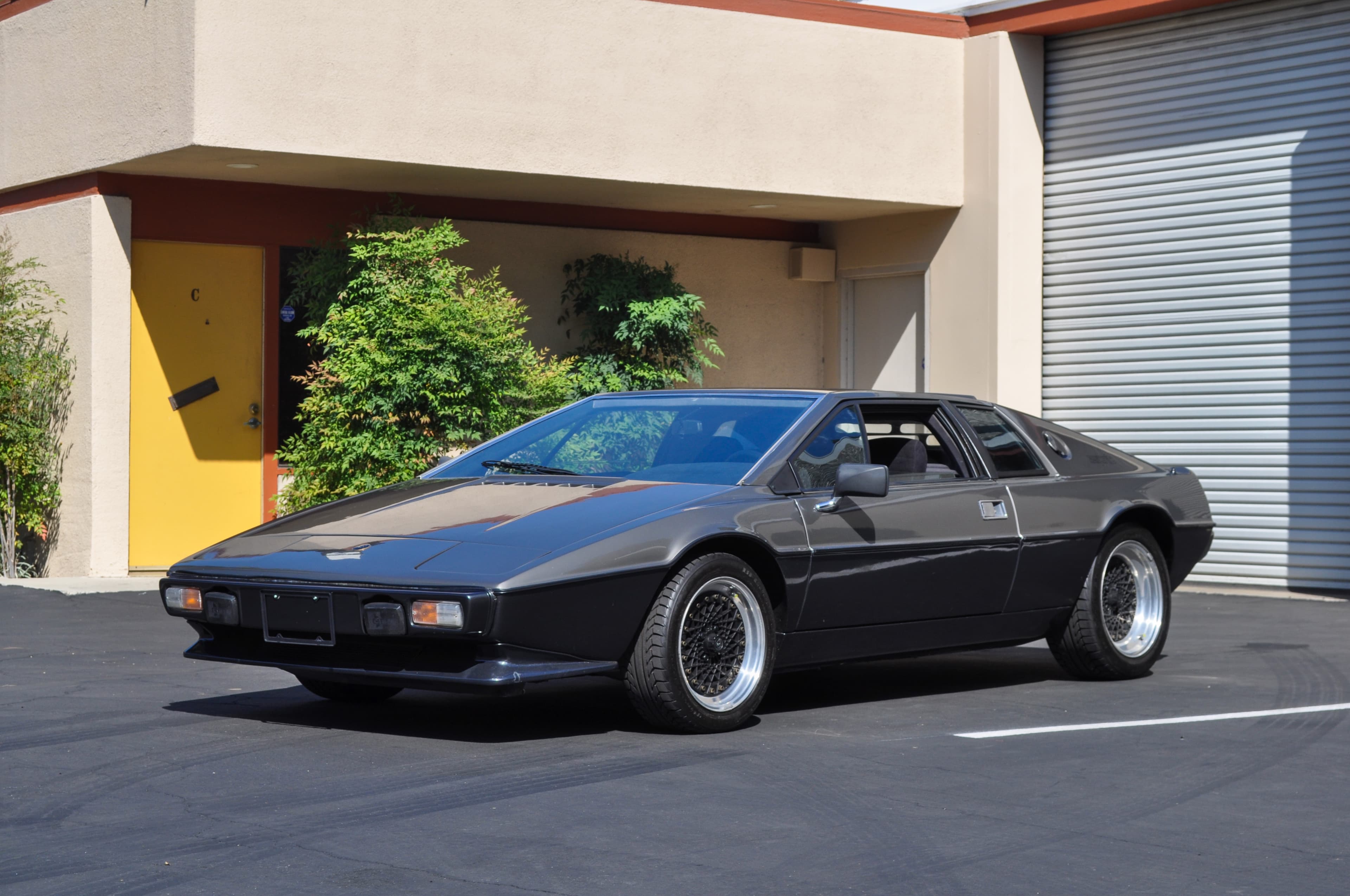 The Ultimate Guide to Creating a Compelling Car Sales Listing