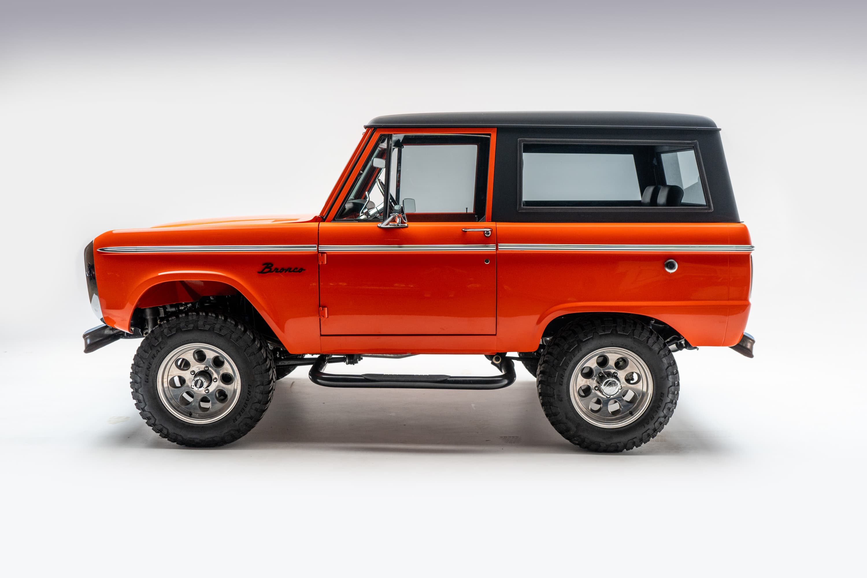 1972 Ford Bronco 302 (1st run)