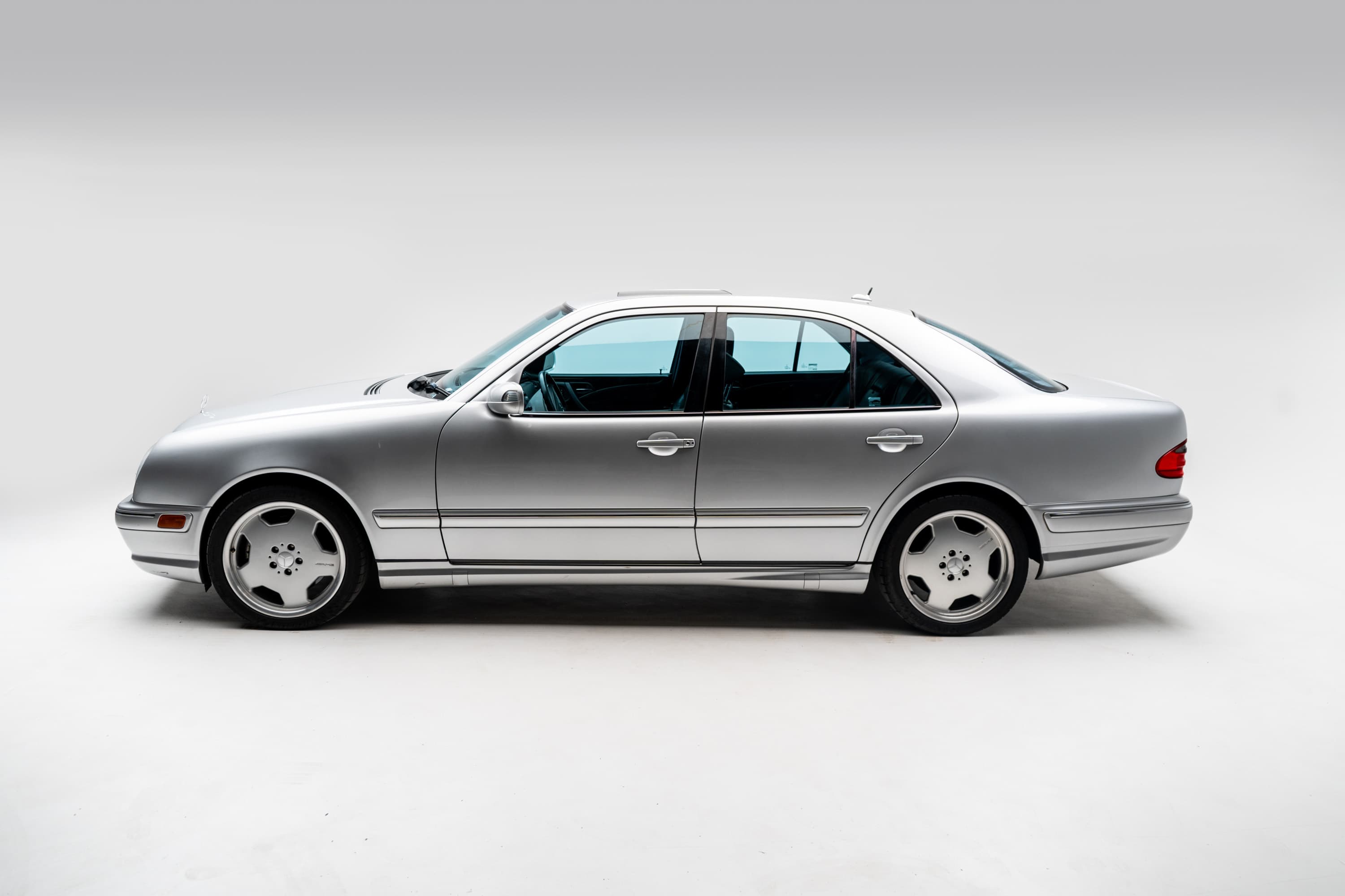 2000 Mercedes-Benz E55 AMG